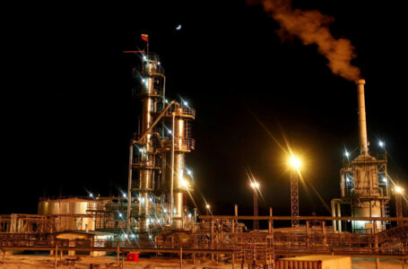 الاتحاد الأوروبي يتوصل لاتفاق على تحديد سقف لأسعار المشتقات النفطية الروسية……     