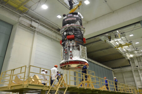 روسيا تعلن عن خلل في الضغط داخل مركبة ملتحمة بمحطة الفضاء الدولية……