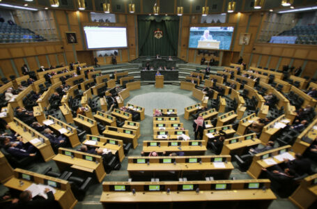 مجلس النواب يواصل اليوم مناقشة مشروع قانون الموازنة العامة…….     ￼