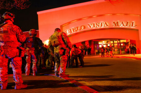 مقتل شخص وإصابة 3 بإطلاق نار داخل مركز للتسوق في تكساس……