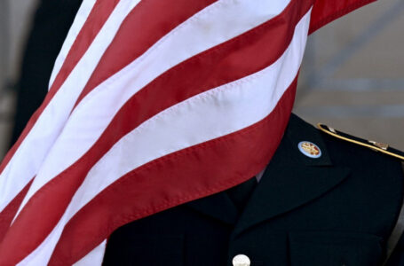 رويترز: كبير المسؤولين عن الصين في البنتاغون يصل إلى تايوان…….      ￼