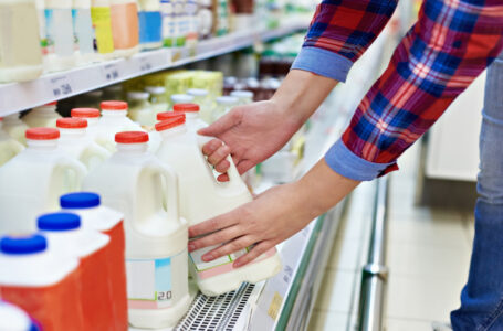 مربو الأبقار: كميات الحليب اليومية تغطي حاجة السوق المحلي…….         ￼