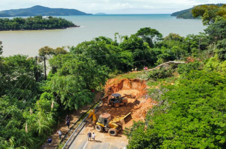 36 قتيلا على الأقل جراء فيضانات وانهيارات أرضية في البرازيل…….               