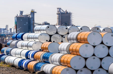 ارتفاع أسعار النفط وسط تفاؤل بانتعاش الطلب الصيني ومخاوف توقعات المعروض……..                   ￼