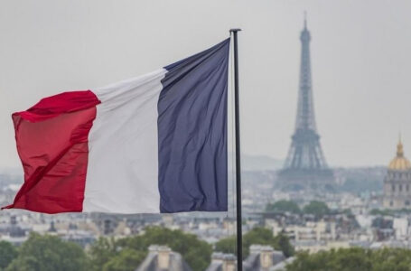 فرنسا تراقب “أنشطة” شركات صينية قد تساعد روسيا في حربها على أوكرانيا……..