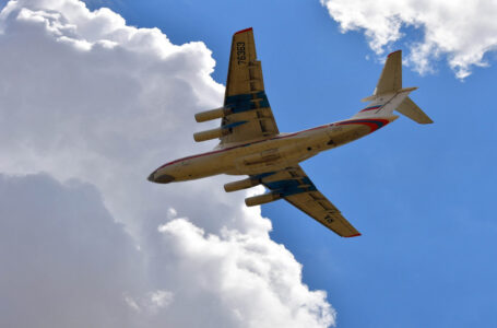 المعارضة البيلاروسية تؤكد تدمير طائرة روسية في مهبط قرب مينسك………            ￼