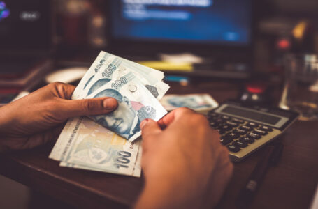 العجز التجاري التركي يقفز 38% إلى 14.2 مليار دولار الشهر الماضي………