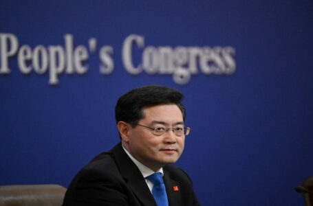 بكين تقول إن حرب أوكرانيا تحركها “يد خفية” وتحذر واشنطن من “صراع” إن لم توقف قمعها………          ￼