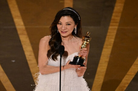 الماليزية ميشيل يو الآسيوية الأولى الفائزة بأوسكار أفضل ممثلة…….