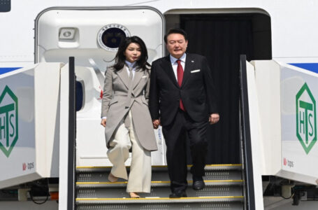 رئيس كوريا الجنوبية يصل اليابان سعيا لفتح “فصل جديد” بالعلاقات…….        ￼