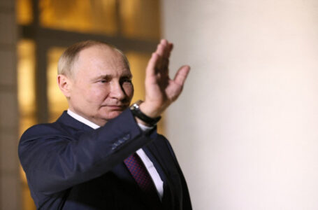 بوتين يزور ماريوبول بعد زيارة القرم………        ￼