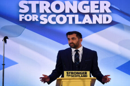 حمزة يوسف يفوز بالسباق لرئاسة الوزراء في اسكتلندا……..