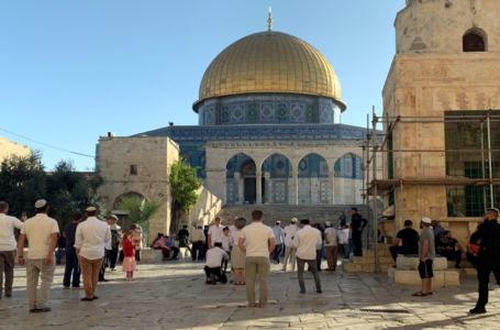 11 ألف مستوطن اقتحموا المسجد الأقصى خلال الربع الأول من العام الحالي……..      ￼