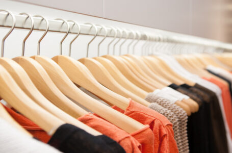 استيراد ملابس وأحذية بقيمة 65 مليون دينار في الربع الأول من 2023 وسط طلب ضعيف………       ￼