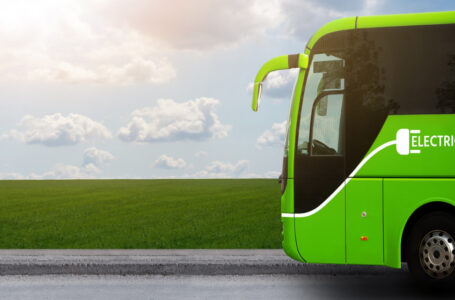 وزارة البيئة: تشغيل 15 حافلة كهربائية في عمّان العام المقبل…….     ￼