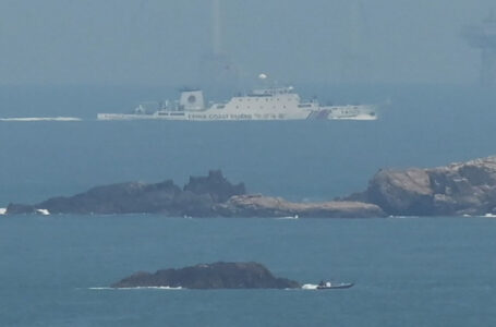 تايوان ترصد تسع سفن حربية صينية و26 طائرة في محيطها………      ￼