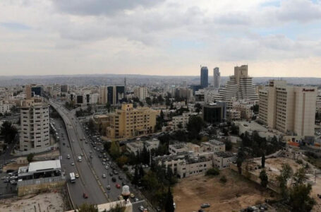 أجواء باردة وأمطار متفرقة اليوم ورعدية غزيرة الأربعاء………      ￼