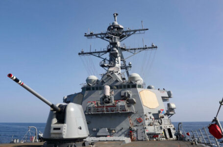 البحرية الأميركية تقول إن المدمرة “ميليوس” التابعة لها أبحرت عبر مضيق تايوان…….     ￼