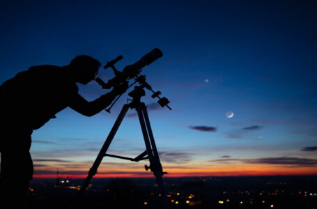 دول تعلن موعد عيد الفطر…….     ￼