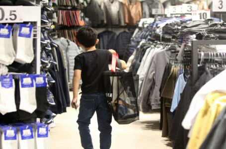 إعلان واقع حركة الإقبال على قطاع الألبسة خلال العيد الأسبوع المقبل…….