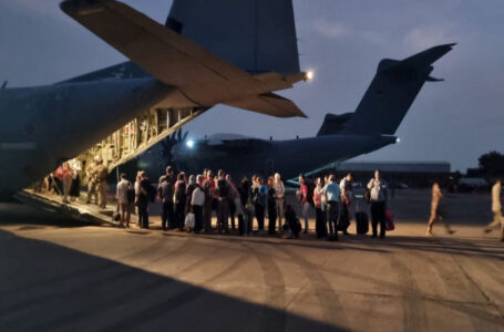 بوريل: إجلاء أكثر من ألف من رعايا الاتحاد الأوروبي من السودان………       ￼