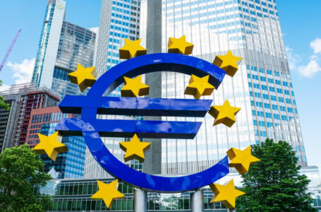  اقتصاد منطقة اليورو ينمو بنسبة 0.1% في الربع الأول من 2023……..     ￼