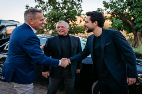 الملك يستقبل رئيس مجلس النواب الأميركي……..     ￼