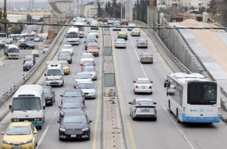 بدء صرف بدل محروقات لمشغلي النقل العام عن شهر نيسان……..      ￼