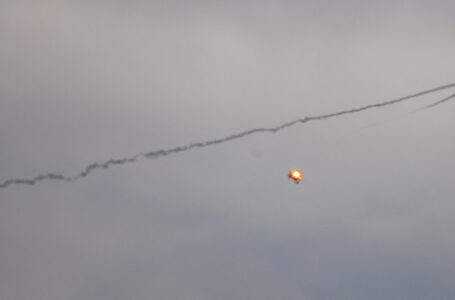 صفارات الإنذار تدوي في القدس وعسقلان…….    ￼