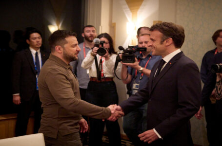 ماكرون: حضور زيلينسكي في مجموعة السبع “وسيلة لبناء السلام”…….      ￼