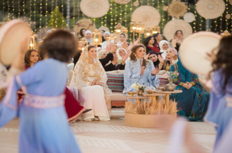 الملكة: رجوة بعيونا وبعيون حسين وبين أهلها وناسها…….      ￼