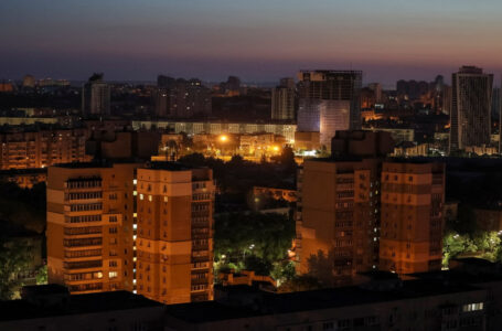 الجيش الأوكراني: دفاعاتنا صدت هجوما جويا روسيا “ضخما” على كييف…….