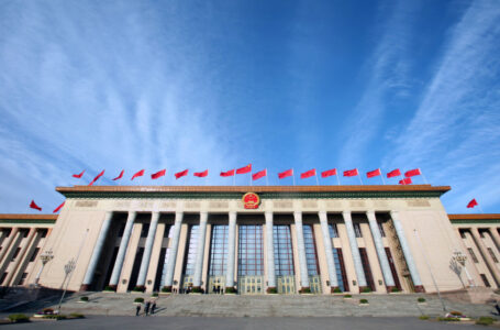 بكين: عباس أول رئيس دولة عربية تستضيفه الصين العام الحالي