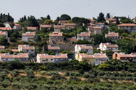 إسرائيل تعتزم بناء 1703 وحدات استيطانية شمالي القدس المحتلة￼