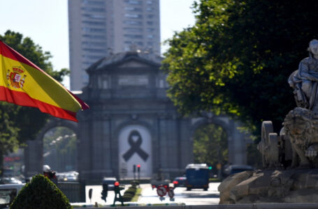 إسبانيا تتأهب لانتخابات عامة ساخنة يخيم عليها شبح اليمين المتطرف￼