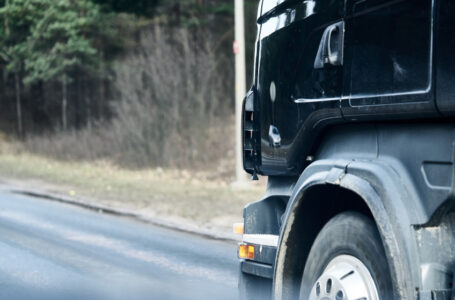 %40.2 ارتفاع حركة الشاحنات عبر المراكز الجمركية في 2022￼