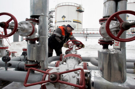 النفط يتجه إلى أعلى مستوى له في أكثر من 3 أشهر￼