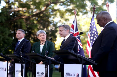الولايات المتحدة ستساعد أستراليا على تطوير صناعة الصواريخ￼