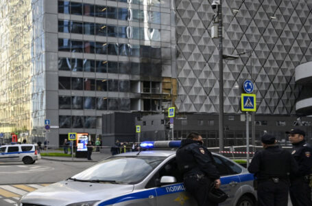 روسيا تعلن إحباط هجوم شنته مسيرات أوكرانية وإغلاق مطار موسكو الدولي بشكل وجيز￼