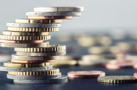 إيطاليا تفرض ضريبة إضافية على بنوك تحصل أرباحا من رفع أسعار الفائدة￼