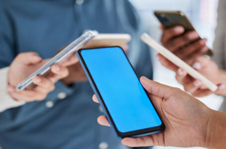 مخاطبة شركات الاتصالات لوقف فرض مبلغ مقابل خدمات البيع بالمعارض￼