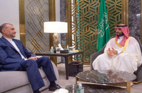 ولي العهد السعودي يبحث مع وزير خارجية إيران “الفرص المستقبلية للتعاون بين البلدين”￼ 