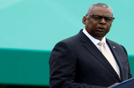 أوستن يوجه بتحريك مجموعة حاملة طائرات هجومية أميركية إلى شرق البحر المتوسط￼