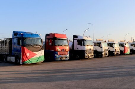 الأردن يرسل 51 شاحنة مساعدات إنسانية إلى قطاع غزة