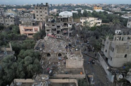 العفو الدولية تدعو الجنائية الدولية لفتح تحقيق في “جرائم الحرب” بـ 3 غارات على مخيم المغازي ورفح