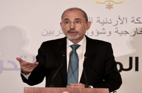 الصفدي في تركيا للمشاركة في مؤتمر “مستقبل فلسطين”
