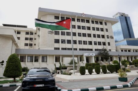 مجلس النواب يبدأ اليوم بمناقشة البيان الوزاري للحكومة