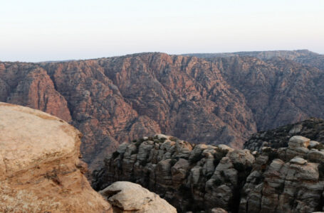 وزير الطاقة: لدينا 13 مذكرة تفاهم لاستخراج الثروات الطبيعية