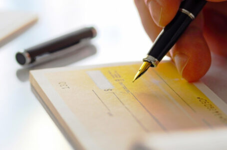 14.4 ألف شيك مرتجع الشهر الماضي بقيمة 82 مليون دينار  