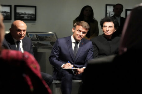 ماكرون يؤكد رغبته في “إطلاق سلسلة اعترافات” بدولة فلسطينية